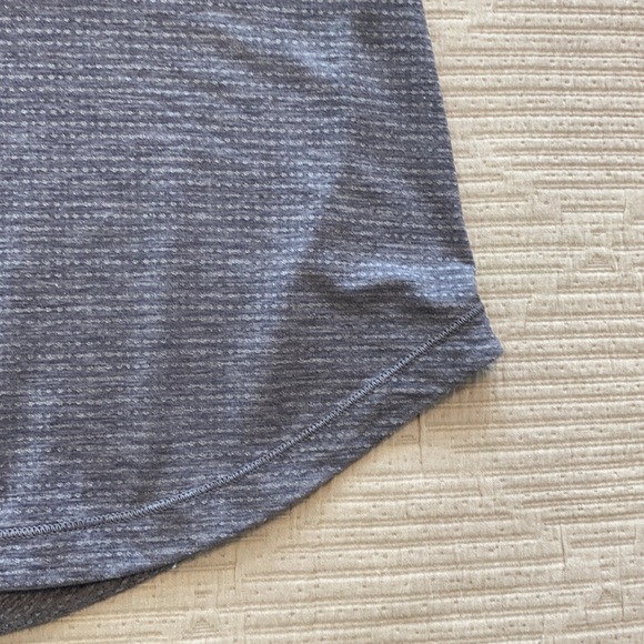 Lululemon tank - Picture 3 of 6